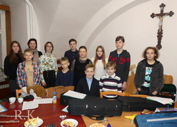 ZUŠ Kostka podpořila vsetínskou Charitu