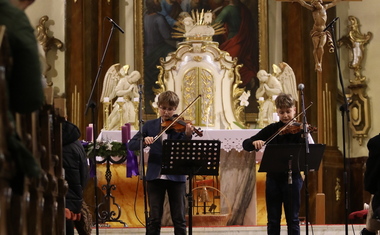 Adventní koncert ZUŠ Kostka na podporu Charity Vsetín