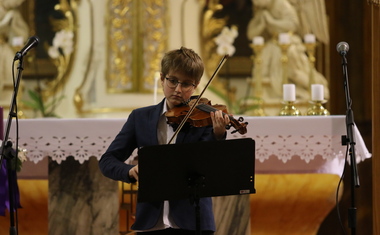 Adventní koncert ZUŠ Kostka na podporu Charity Vsetín