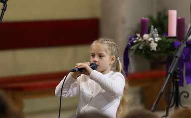 Adventní koncert ZUŠ Kostka na podporu Charity Vsetín