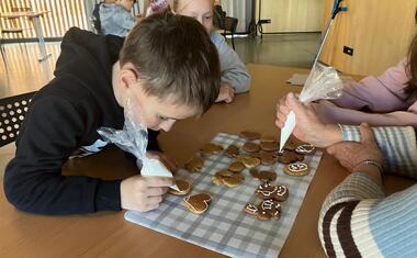 Pečení perníčků v Ratiboři propojilo generace