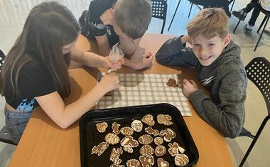 Pečení perníčků v Ratiboři propojilo generace