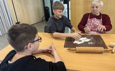 Pečení perníčků v Ratiboři propojilo generace