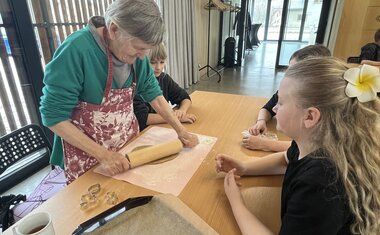 Pečení perníčků v Ratiboři propojilo generace