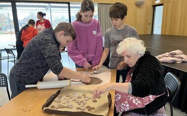 Pečení perníčků v Ratiboři propojilo generace