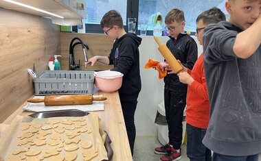 Pečení perníčků v Ratiboři propojilo generace