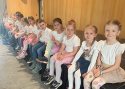 Děti z mateřské školy v Hošťálkové potěšily seniory svým vystoupením