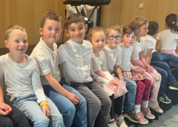 Děti z mateřské školy v Hošťálkové potěšily seniory svým vystoupením