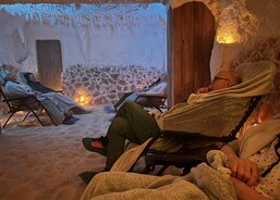 Senioři navštívili solnou jeskyni