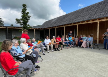 Vystoupení školáčků a návštěva knihovny 