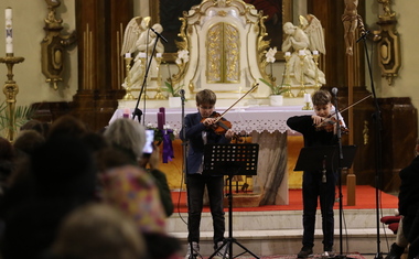 Adventní koncert ZUŠ Kostka na podporu Charity Vsetín