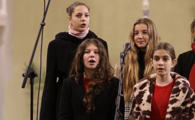 Adventní koncert ZUŠ Kostka na podporu Charity Vsetín