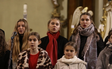 Adventní koncert ZUŠ Kostka na podporu Charity Vsetín